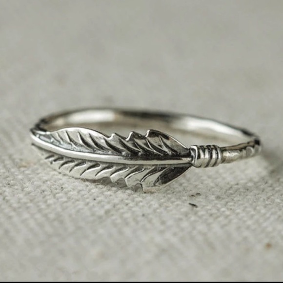 Jewelry - Distressed Silver Feather ring